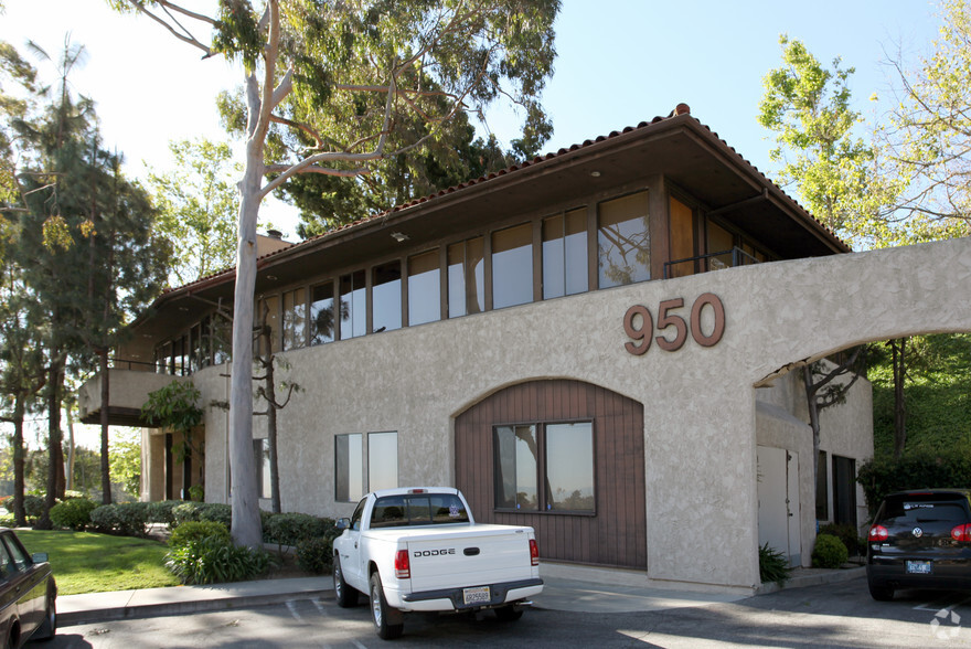 950 Indian Peak Rd, Rolling Hills Estates, CA à louer - Photo du bâtiment - Image 3 de 7