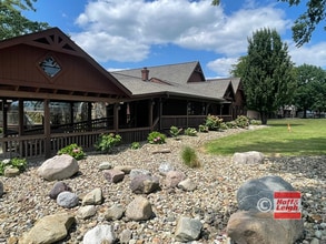 335 S Main St, Munroe Falls, OH for sale Interior Photo- Image 1 of 13