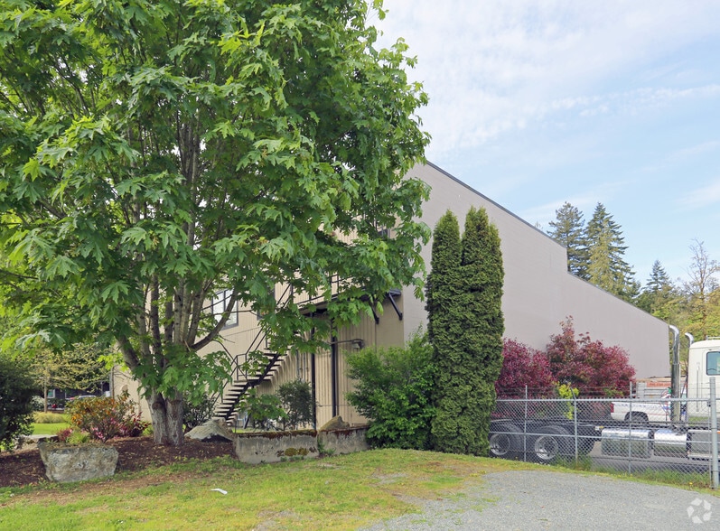 6772 Kirkpatrick Cres, Central Saanich, BC for lease - Building Photo - Image 2 of 4