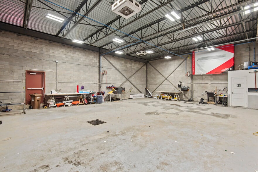 1500-1502 Boul Des Laurentides, Laval, QC à vendre - Photo intérieure - Image 3 de 16