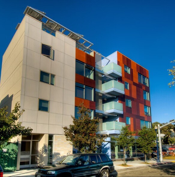 261 Octavia Blvd, San Francisco, CA à louer - Photo du bâtiment - Image 2 de 21