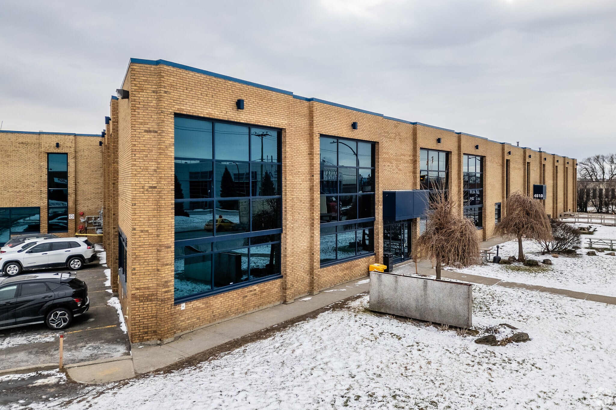 4580-4610 Hickmore, Montréal, QC for lease Building Photo- Image 1 of 22