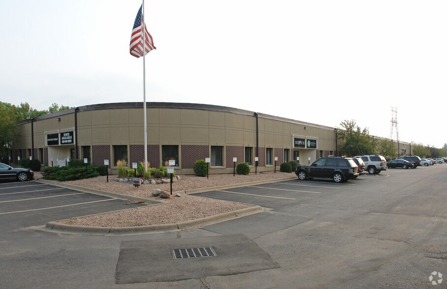 14200-14280 N 23rd Ave, Plymouth, MN à louer - Photo du bâtiment - Image 2 de 7