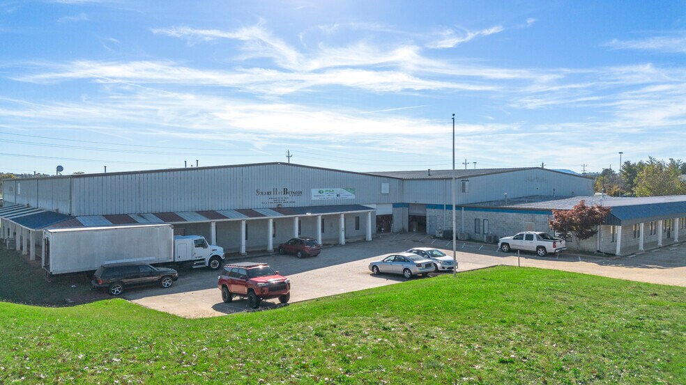 6130 Preservation Dr, Chattanooga, TN à vendre - Photo du bâtiment - Image 1 de 34