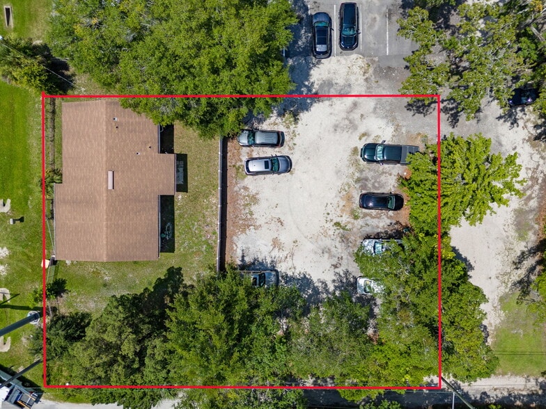 7957 Blanding Blvd, Jacksonville, FL à louer - Photo du bâtiment - Image 1 de 20