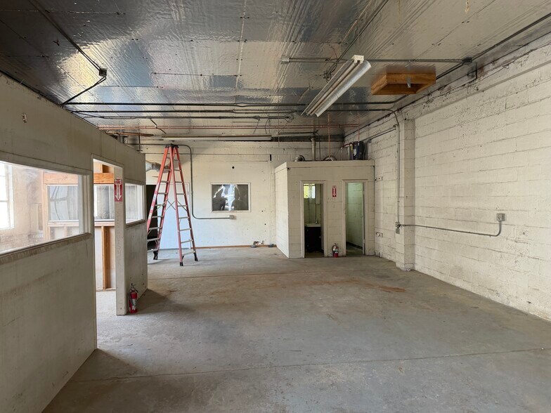 303 Old County Rd, San Carlos, CA à louer - Photo du bâtiment - Image 3 de 4
