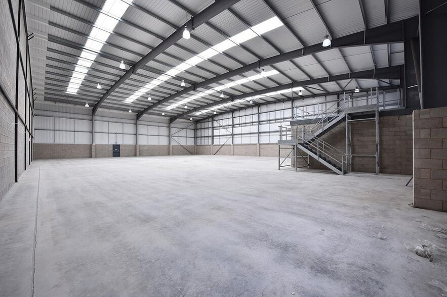 Penrhyn Rd, Prescot for lease - Building Photo - Image 2 of 8