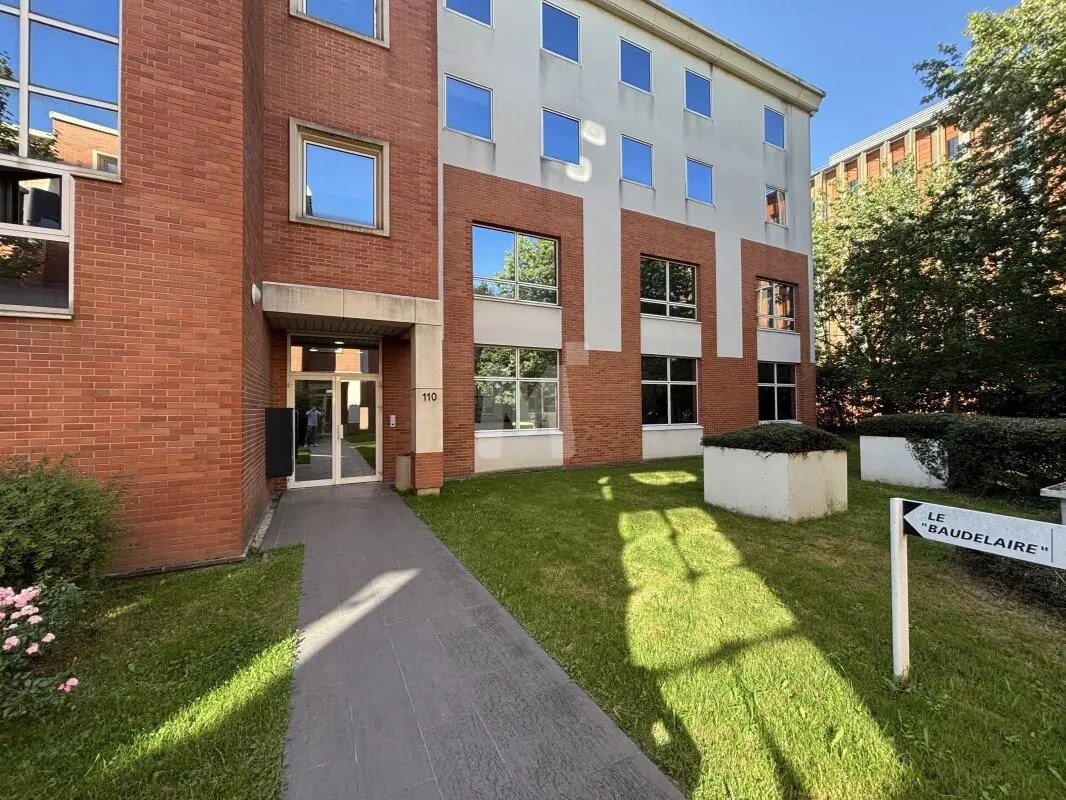 Bureau dans Chevilly-Larue à louer Photo du bâtiment- Image 1 de 8