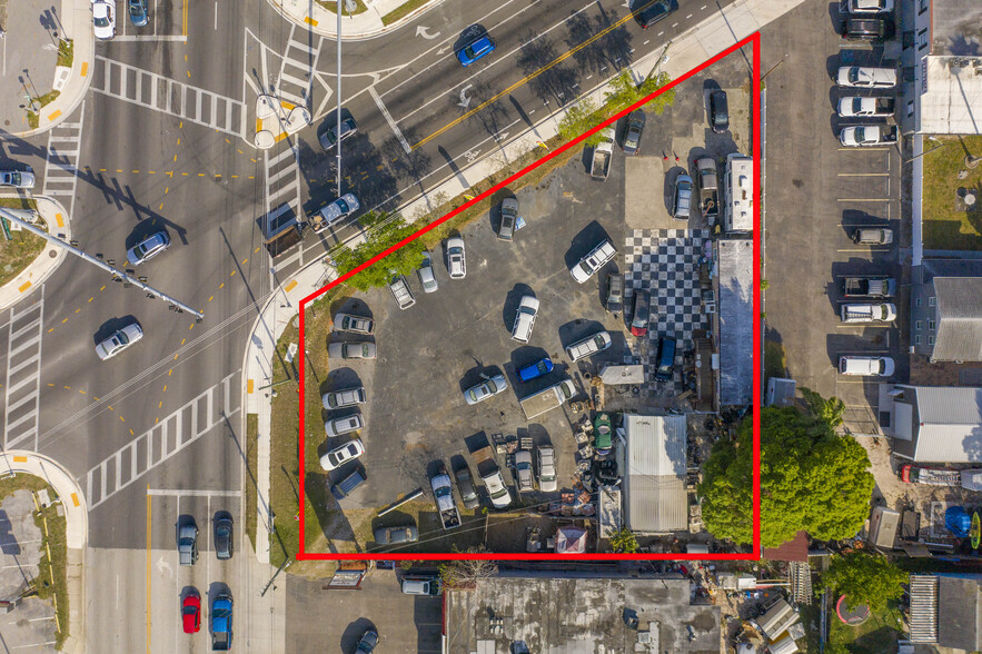 6180 Haines Rd N, Saint Petersburg, FL à vendre - Photo du bâtiment - Image 2 de 8