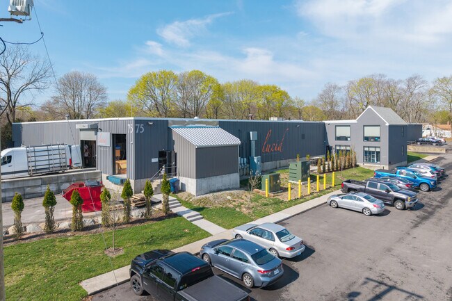 Plus de détails pour 75 Tripps Ln, Riverside, RI - Industriel à louer