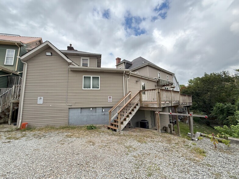 435-437 S Maple Ave, Greensburg, PA à vendre - Photo du bâtiment - Image 2 de 16