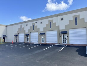 10411-10451 NW 28th, Doral, FL for lease Building Photo- Image 2 of 22