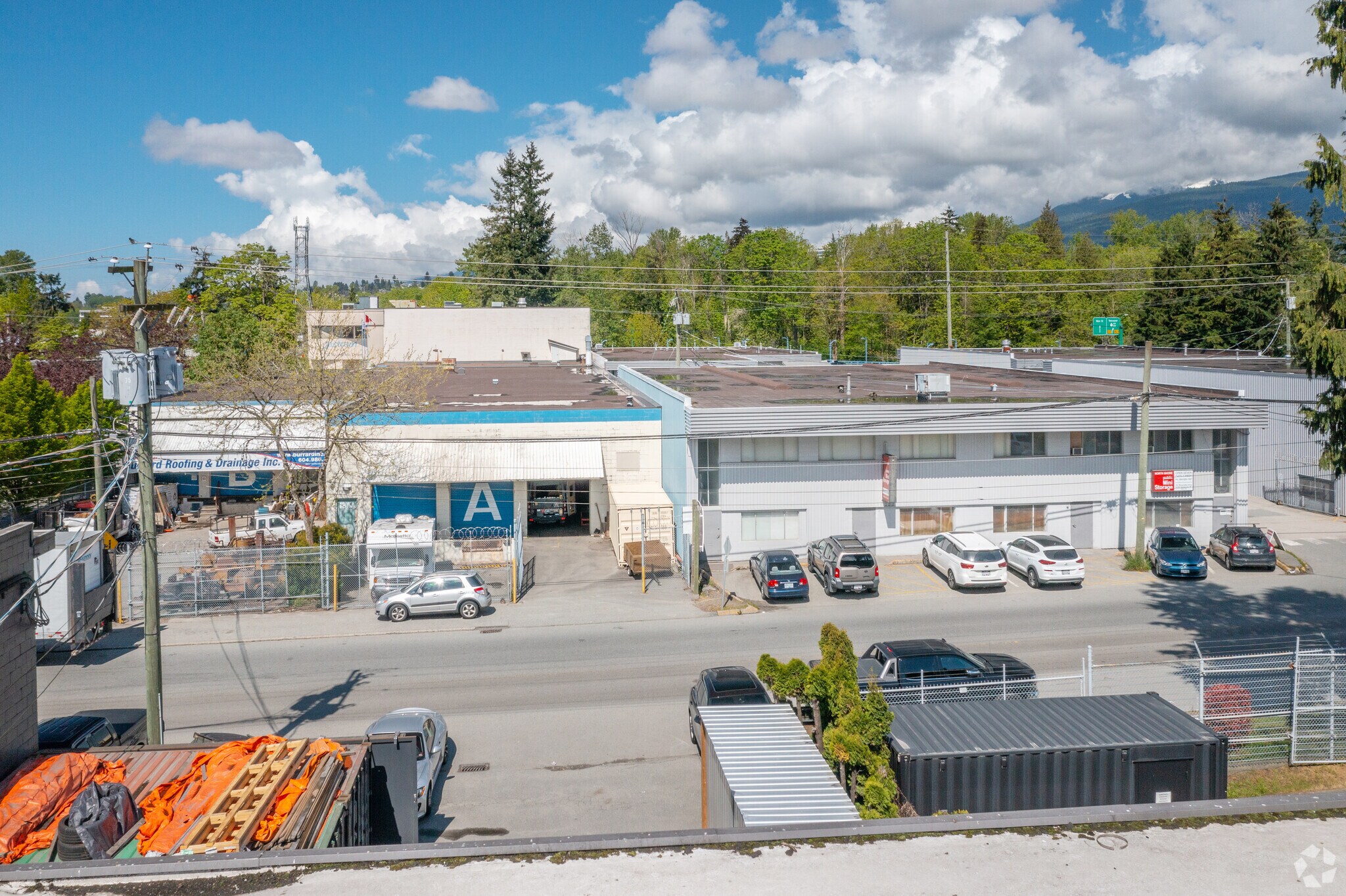 135-149 Riverside Dr, North Vancouver, BC for sale Primary Photo- Image 1 of 1