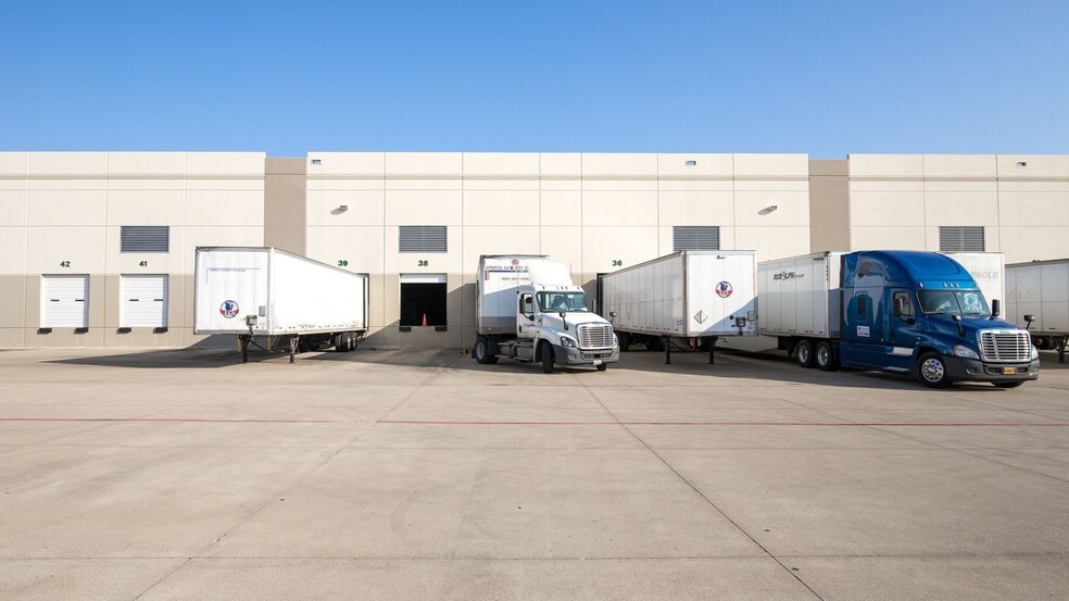 7420 Security Way, Houston, TX for lease - Building Photo - Image 2 of 2