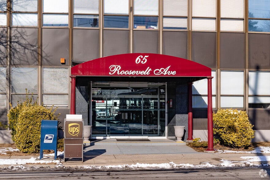 65 Roosevelt Ave, Valley Stream, NY for lease - Building Photo - Image 3 of 6