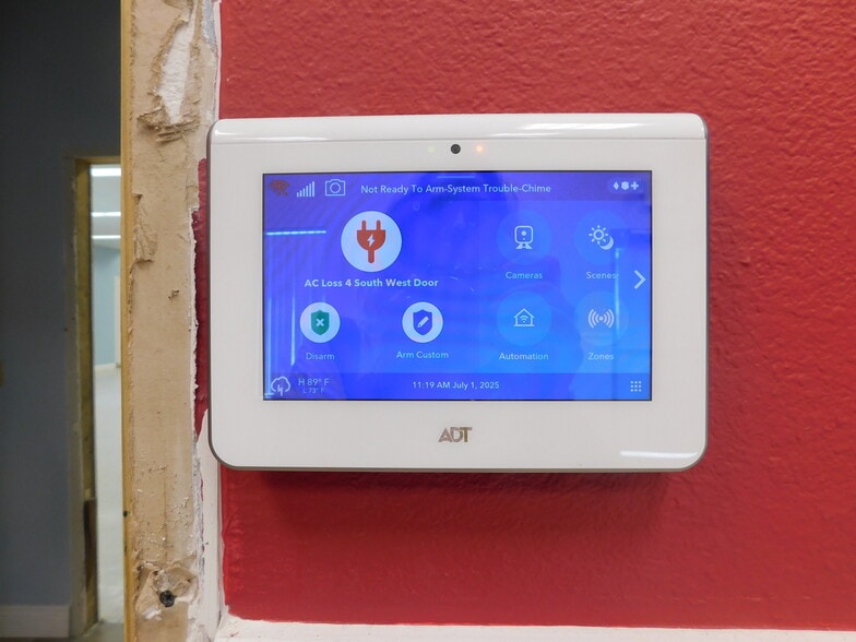 5070 Industry Dr, Melbourne, FL for lease - Building Photo - Image 2 of 31