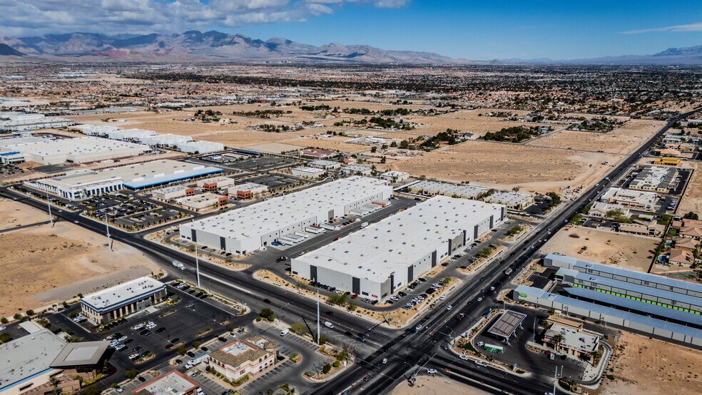 6425 S Jones Blvd, Las Vegas, NV for lease - Building Photo - Image 3 of 5