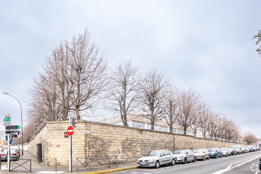 1 Rue Michelet, Ivry-sur-Seine à louer - Photo du bâtiment - Image 3 de 25