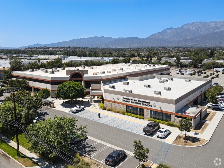 9650 9th St, Rancho Cucamonga, CA for lease - Primary Photo - Image 3 of 3