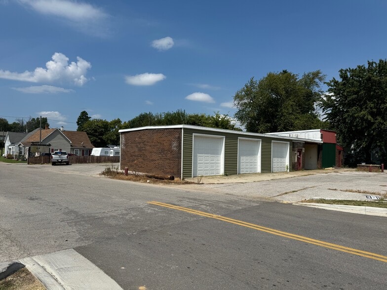 800 3rd St, Boonville, IN for sale - Building Photo - Image 1 of 7