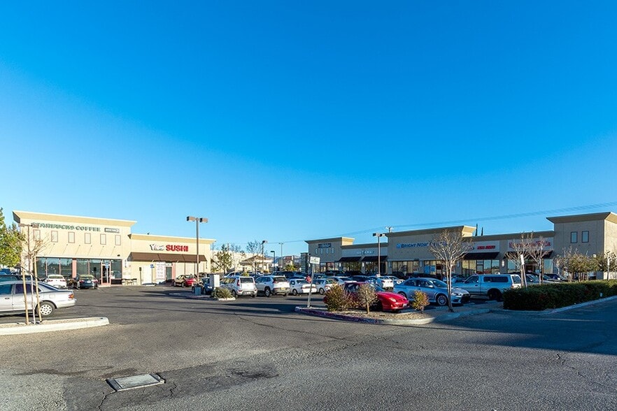 17003 Bear Valley Rd, Hesperia, CA for lease - Building Photo - Image 3 of 10