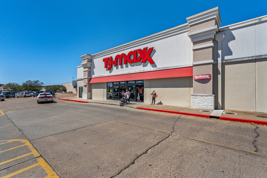 4600 S Medford Dr, Lufkin, TX for sale - Building Photo - Image 2 of 8