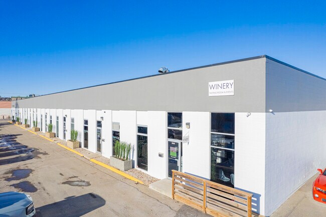Plus de détails pour 530-544 38A Ave SE, Calgary, AB - Industriel à louer