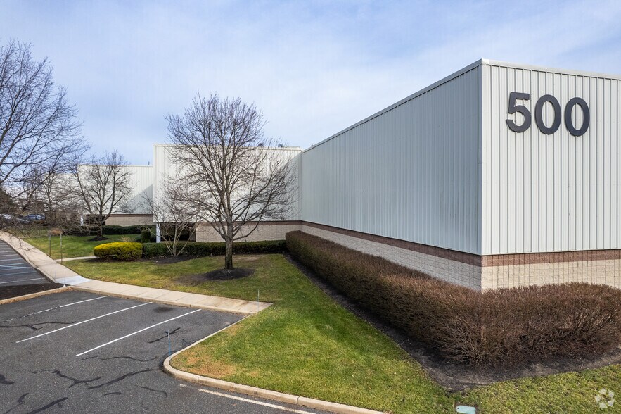 500 Richards Run, Burlington, NJ à louer - Photo du bâtiment - Image 2 de 5