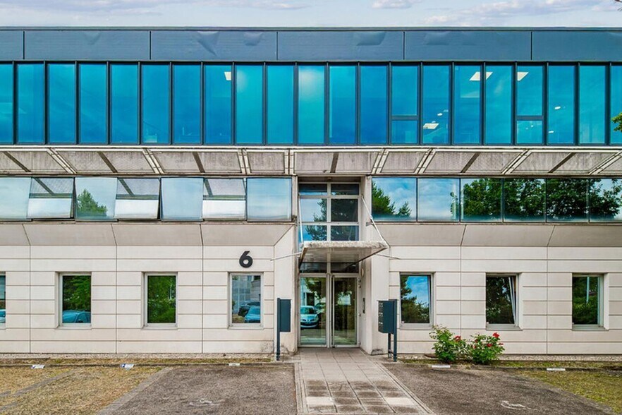 6 Rue Edison, Bron à vendre - Photo du bâtiment - Image 1 de 9