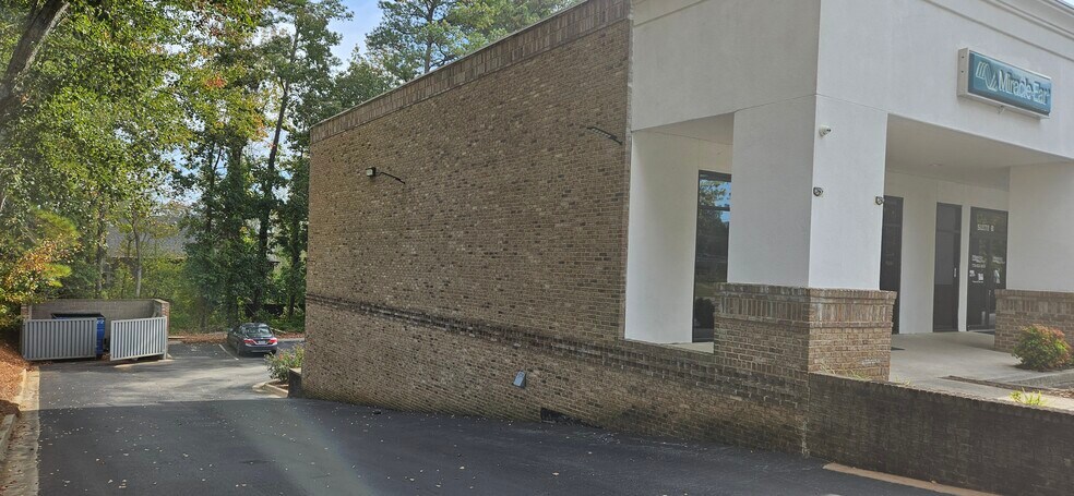 4195 S Lee St, Buford, GA à louer - Photo du bâtiment - Image 3 de 4