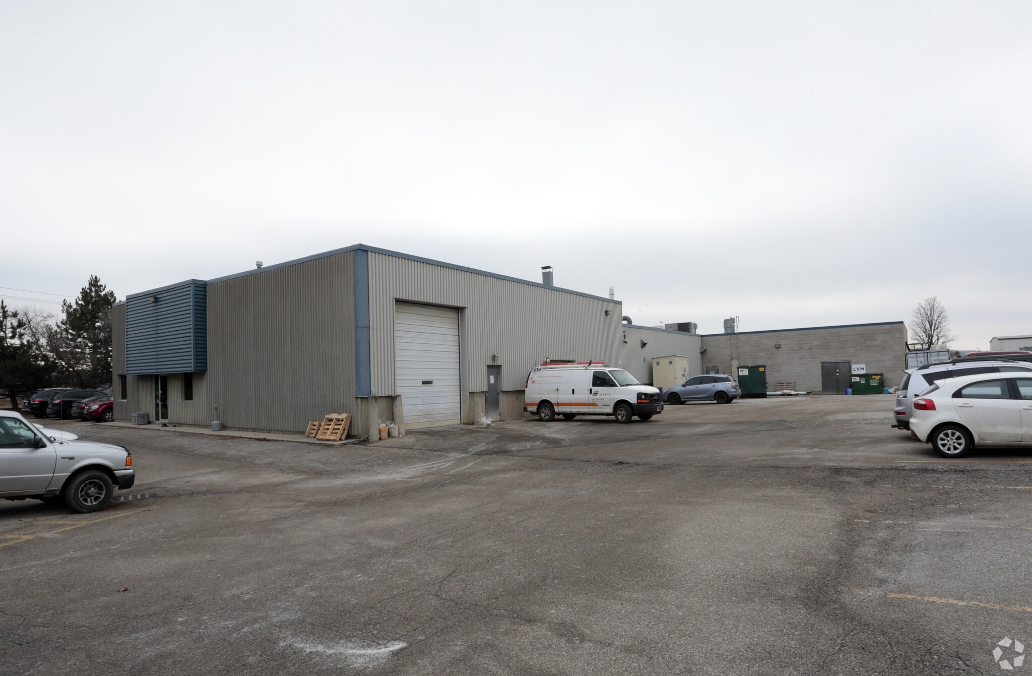 353 Bridge St E, Kitchener, ON for sale Primary Photo- Image 1 of 1