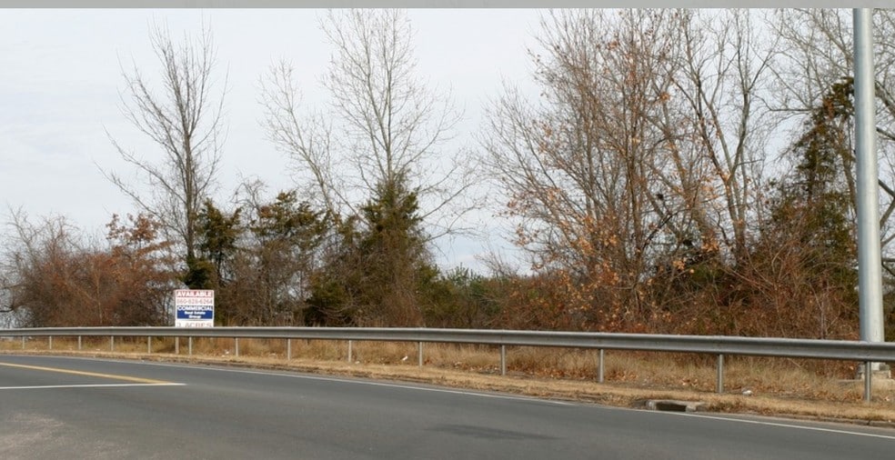 New Britain Rd, Berlin, CT for sale - Primary Photo - Image 1 of 1