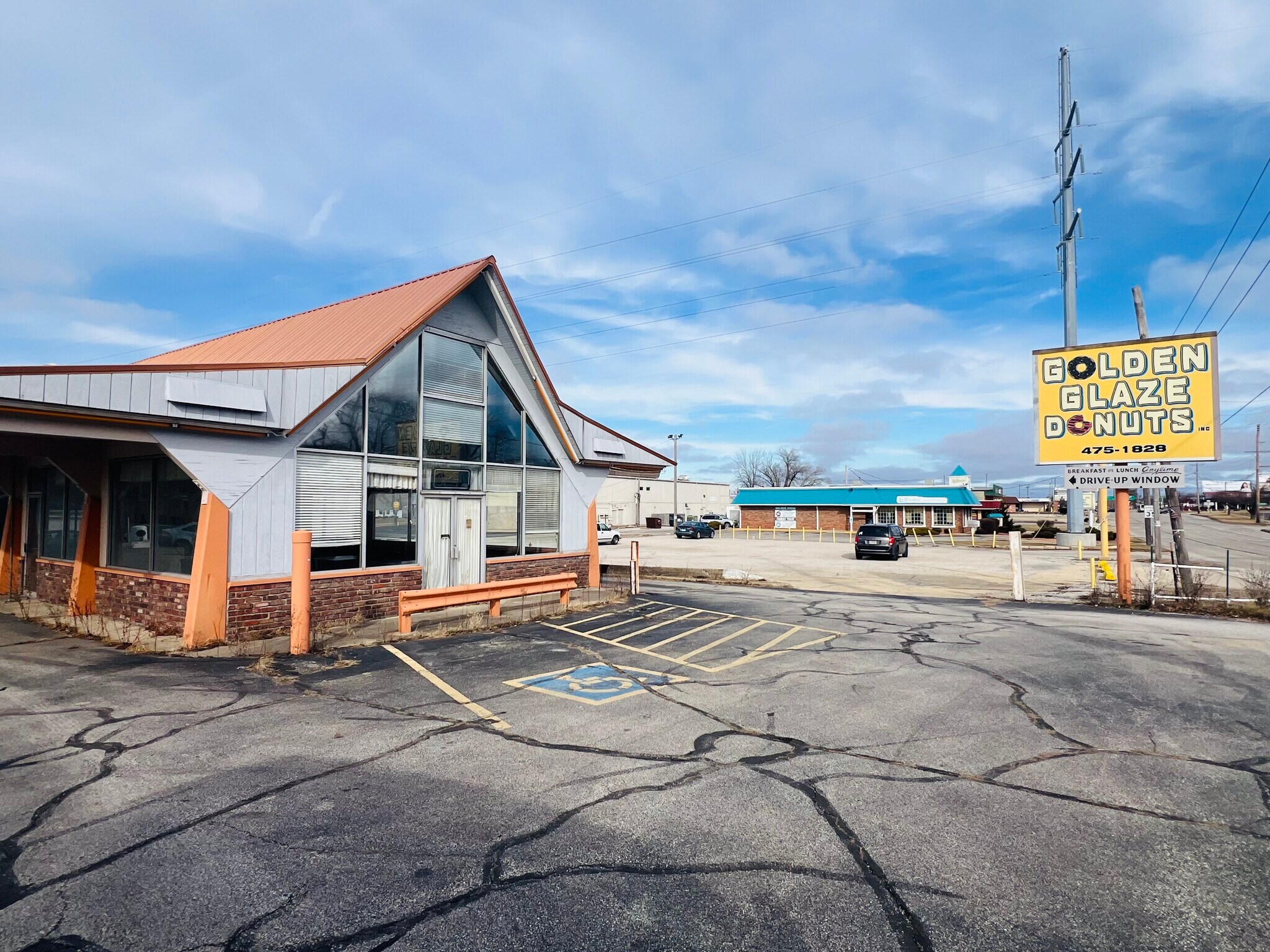 2779 N Water, Decatur, IL à vendre Photo du bâtiment- Image 1 de 1