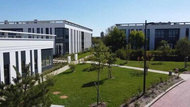 3 Boulevard Jean Moulin, Élancourt, YVE - AÉRIEN  Vue de la carte