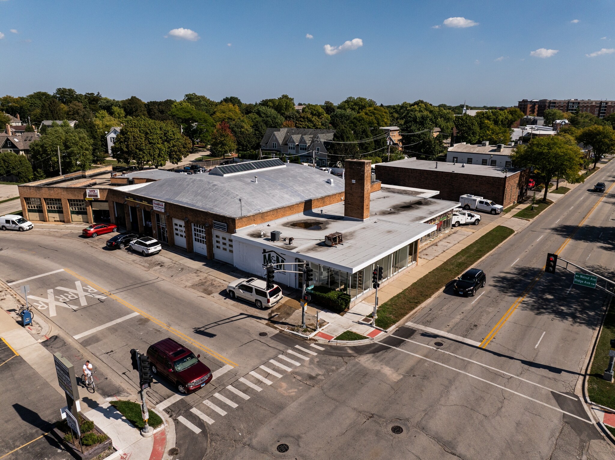 400 W Northwest Hwy, Arlington Heights, IL for lease Primary Photo- Image 1 of 18