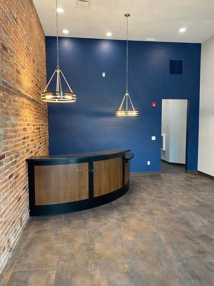 818 Grand Ave, Glenwood Springs, CO for lease - Lobby - Image 2 of 11