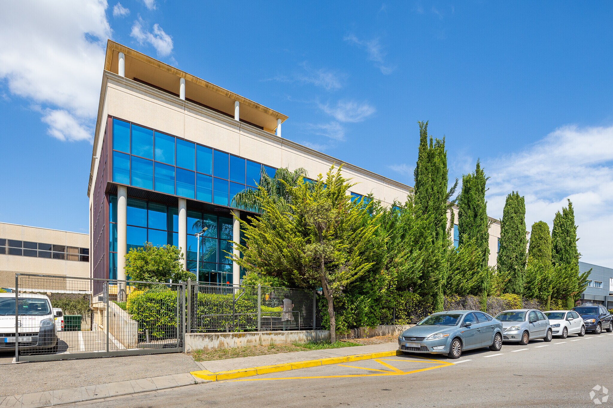 Industrial in Barberà del Vallès, Barcelona for lease Primary Photo- Image 1 of 3