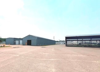 Plus de détails pour 609 13th Ave NE, Little Falls, MN - Industriel à louer