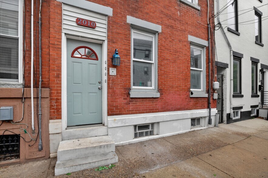 2010 E York St, Philadelphia, PA à vendre - Photo du bâtiment - Image 2 de 2