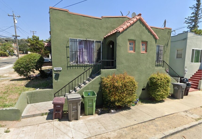 7300-7302 Ney Ave, Oakland, CA à vendre - Photo principale - Image 1 de 10