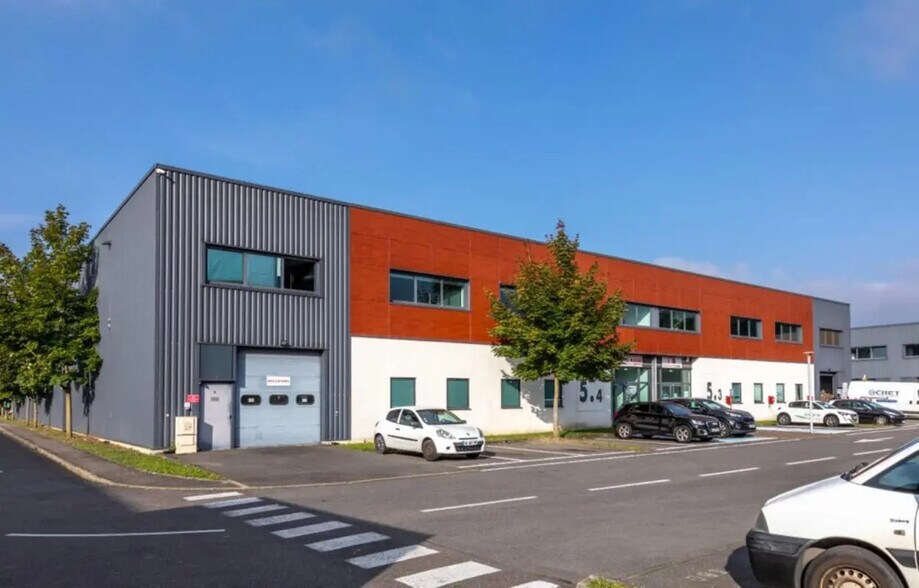 Flex dans Taverny à louer - Photo du bâtiment - Image 2 de 17