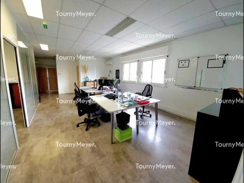 3 Rue D'Apollo, L'Union for lease - Interior Photo - Image 3 of 6