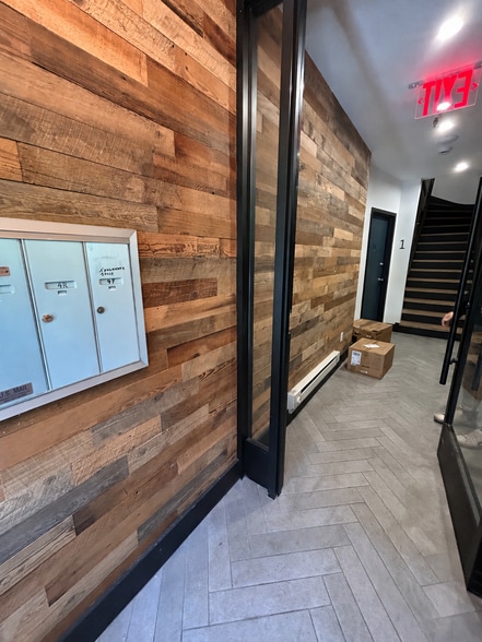 404 W 22nd St, New York, NY for sale - Building Photo - Image 3 of 10