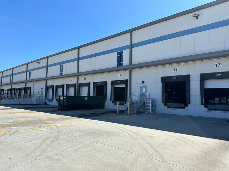 201 Exchange Pl, Hardeeville, SC for lease - Building Photo - Image 3 of 4