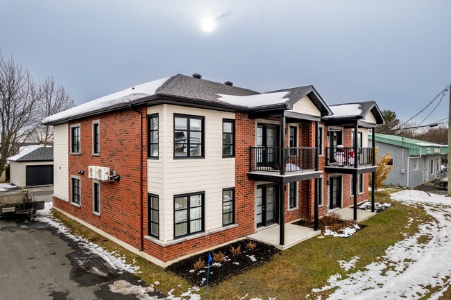 More details for 3688-3722 Principale, Saint-cyrille-de-wendover, QC - Multifamily for Sale