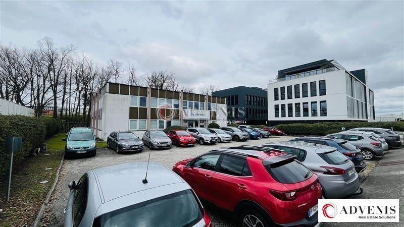 Office in Mérignac for lease Building Photo- Image 1 of 13