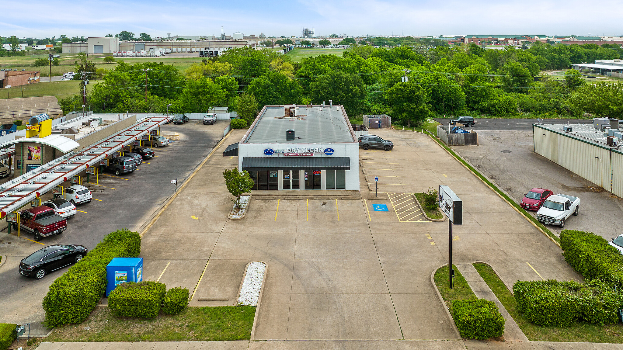 1516 N Hewitt Dr, Woodway, TX for lease Building Photo- Image 1 of 6