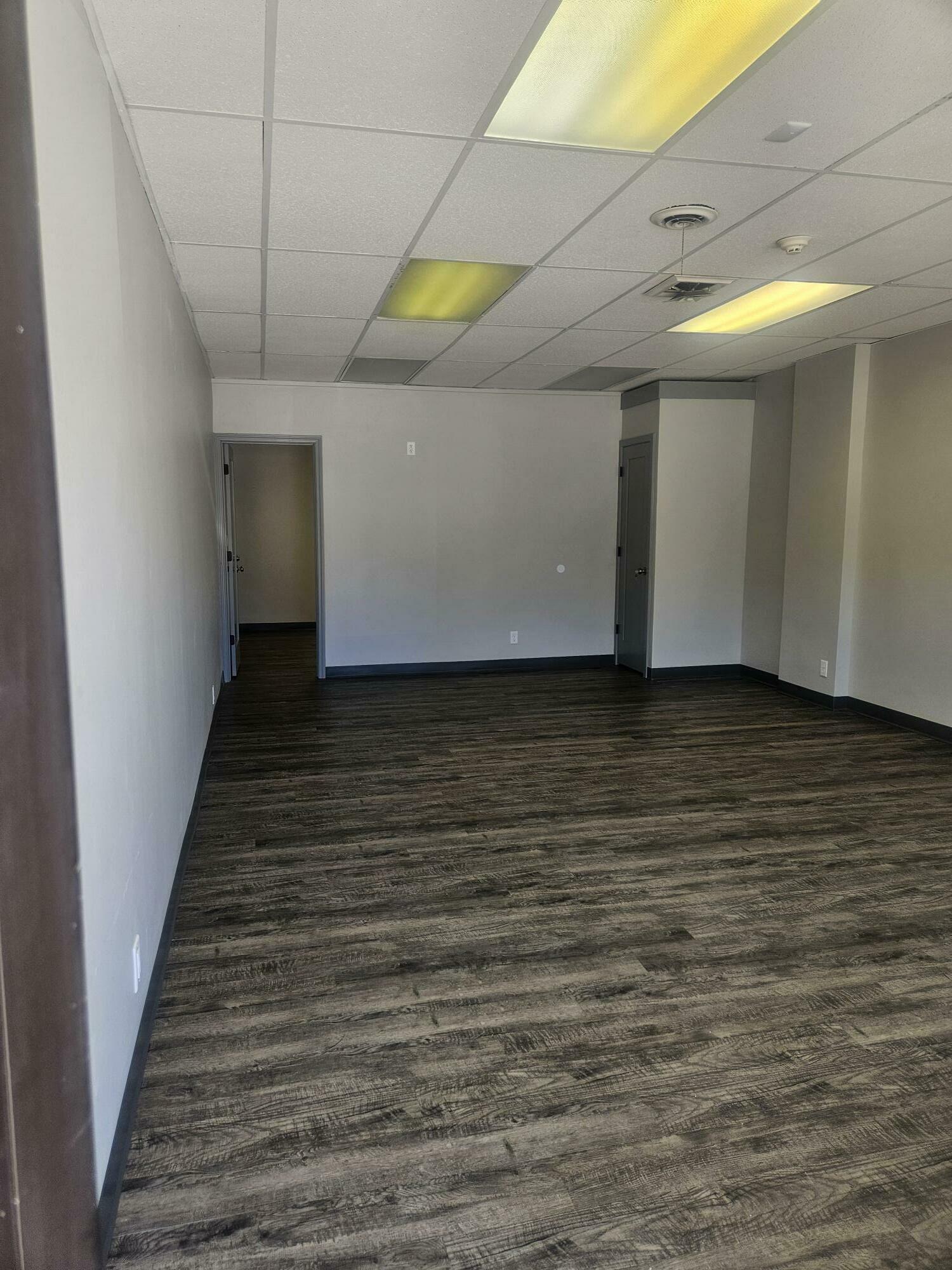 7002-7006 Maple St, Omaha, NE for lease Interior Photo- Image 1 of 3
