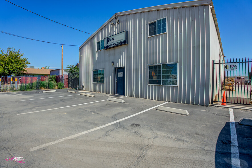 3520 Gilmore Ave, Bakersfield, CA for sale - Building Photo - Image 1 of 1