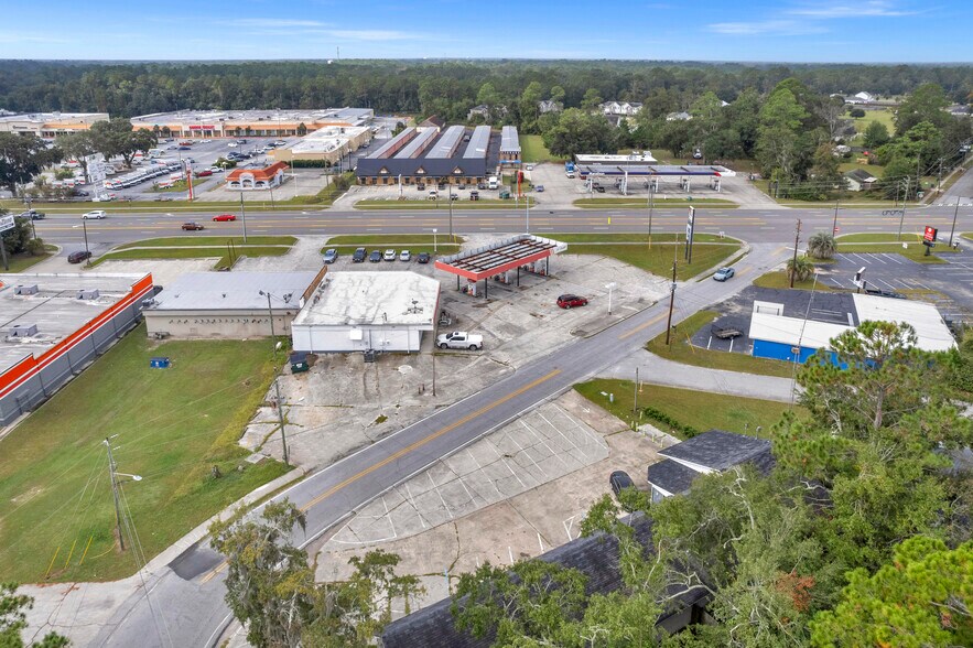 315 S Welborn St, Hinesville, GA à vendre - Photo du bâtiment - Image 2 de 18